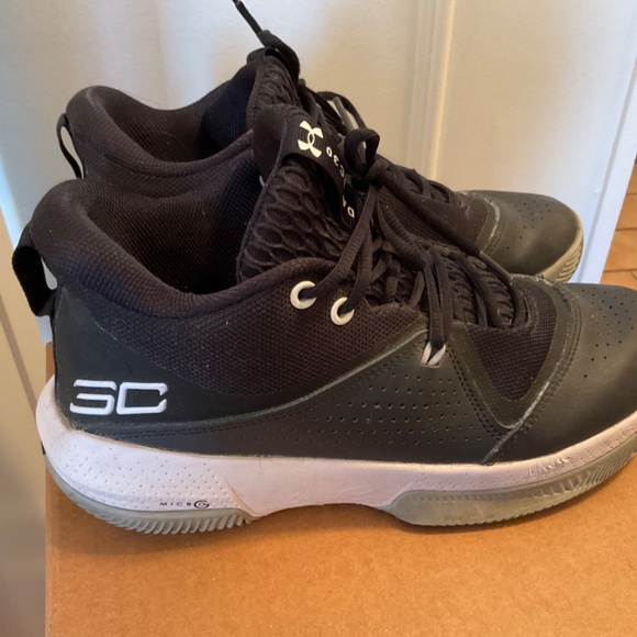 Under Armour Steph Curry High Top Basketball Shoes - Men size 9 - Picture 3 of 6